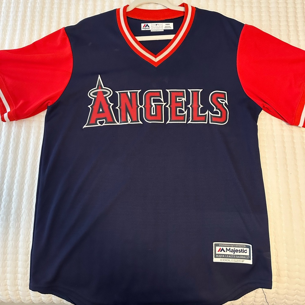 Majestic baseball jersey